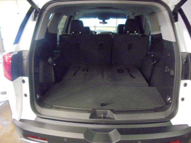 GMC Acadia 2017 photo 8